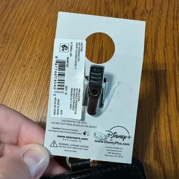 NWT Star Wars The Mandalorian Badge Reel Come to the Cute Side Baby Yoda Grogu - Picture 3 of 7